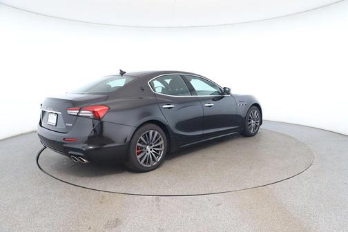 2022 Maserati Ghibli Modena Q4