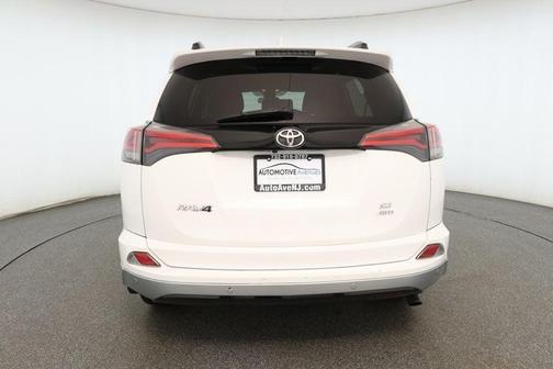 2017 Toyota RAV4 SE