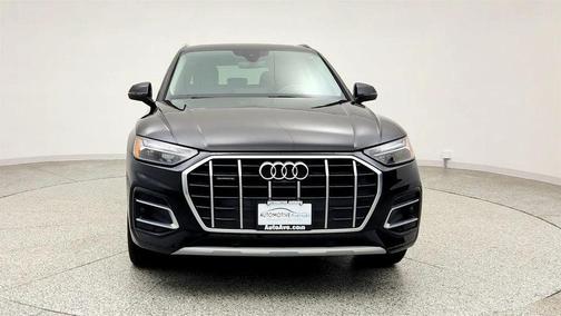 Mythos Black Metallic 2023 Audi Q5 40 Premium Plus