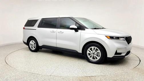 2023 Kia Carnival LX