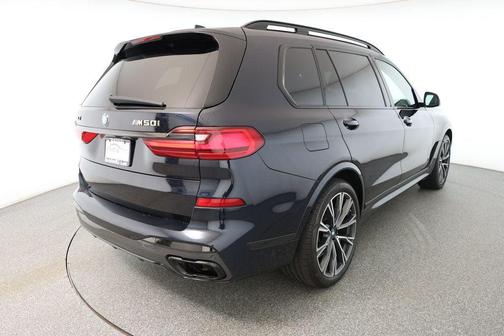 2021 BMW X7 M50i