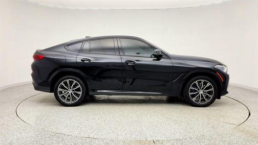 Black Sapphire Metallic 2022 BMW X6 xDrive40i