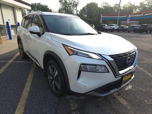 2022 Nissan Rogue SL