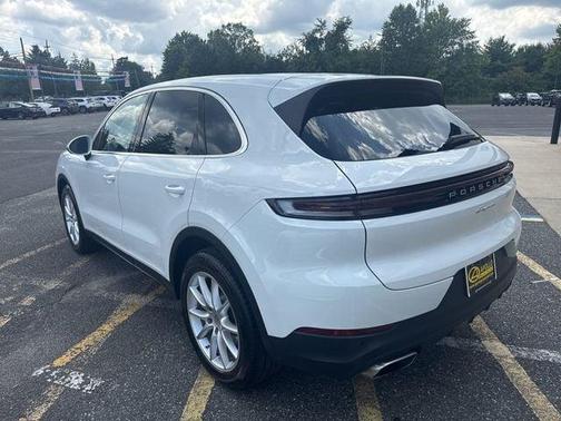 2024 Porsche Cayenne Base
