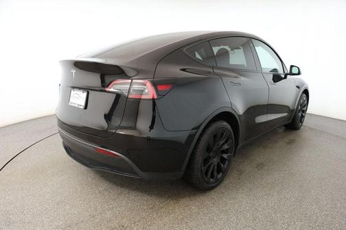 2022 Tesla Model Y Long Range Dual Motor All-Wheel Drive