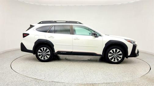 Crystal White Pearl 2023 Subaru Outback Limited