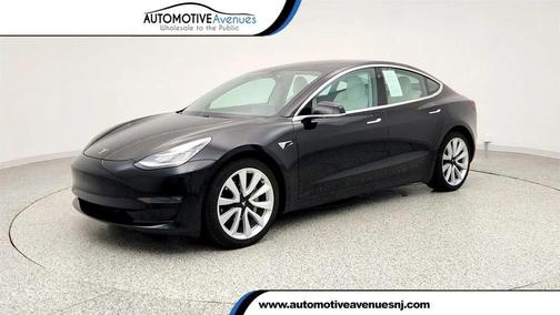 Obsidian Black Metallic 2018 Tesla Model 3 Mid Range