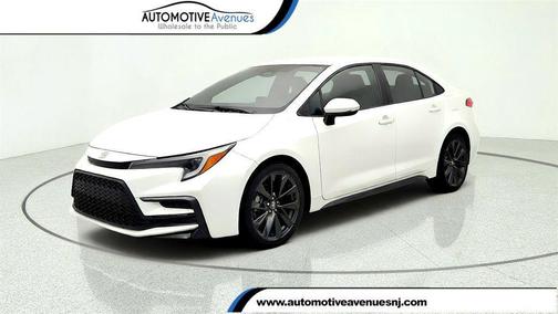 Wind Chill Pearl 2024 Toyota Corolla SE