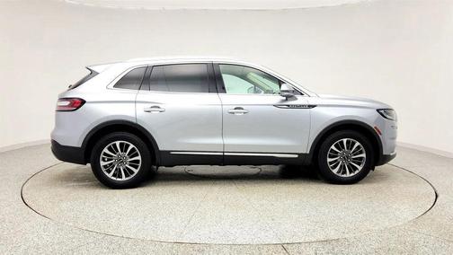 2021 Lincoln Nautilus Reserve