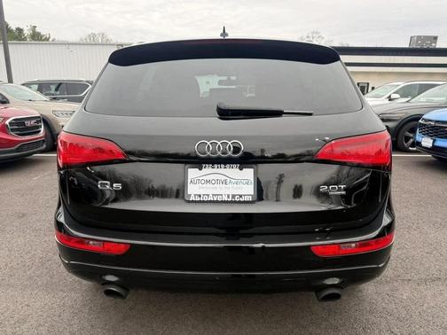 Black 2014 Audi Q5 2.0T Premium