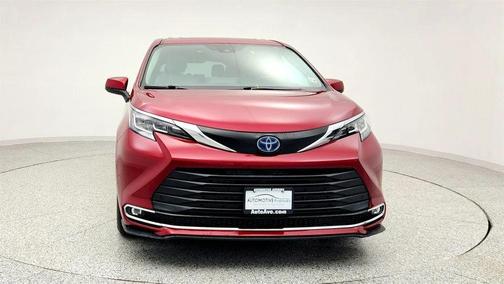 2021 Toyota Sienna XLE 7 Passenger