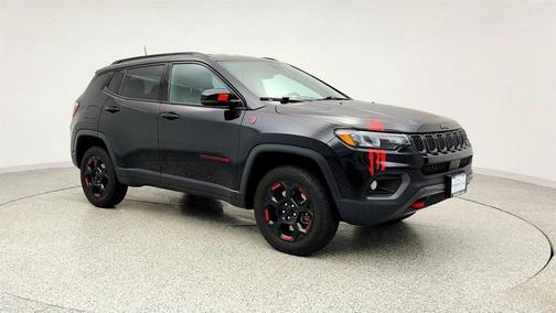 Diamond Black Crystal Pearlcoat 2023 Jeep Compass Trailhawk