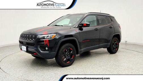 Diamond Black Crystal Pearlcoat 2023 Jeep Compass Trailhawk