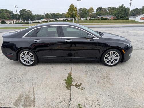 2016 Lincoln MKZ Base