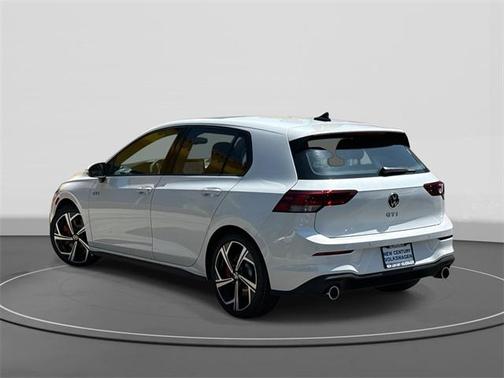 2025 Volkswagen Golf GTI 2.0T SE DSG