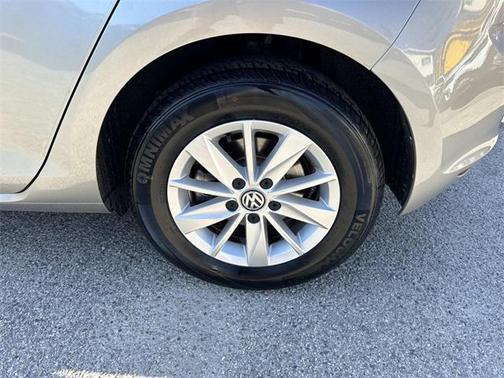 2017 Volkswagen Golf TSI S 4-Door