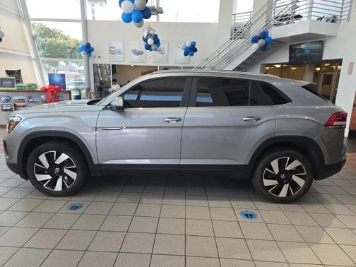 2024 Volkswagen Atlas Cross Sport 2.0T SE w/Technology