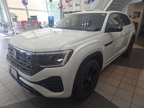 2025 Volkswagen Atlas Cross Sport 2.0T SEL