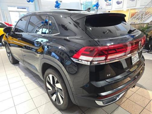 2024 Volkswagen Atlas Cross Sport 2.0T SE w/Technology