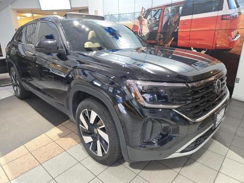 2024 Volkswagen Atlas Cross Sport 2.0T SE w/Technology