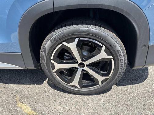 Monterey Blue Pearl 2026 Volkswagen Tiguan 2.0T SE
