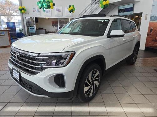 2025 Volkswagen Atlas 2.0T SE w/Technology