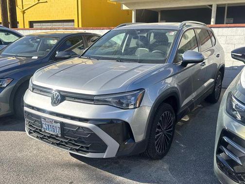 2025 Volkswagen Taos 1.5T SE