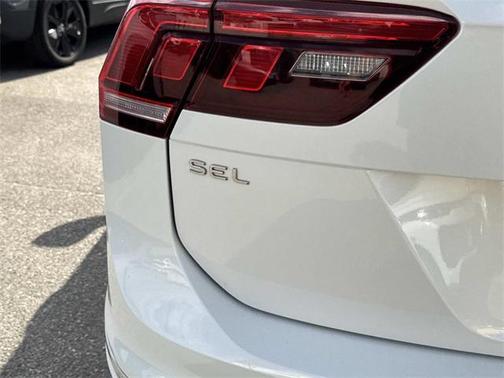 2022 Volkswagen Tiguan 2.0T SEL R-Line 4MOTION