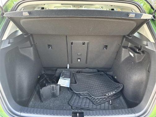 2025 Volkswagen Taos 1.5T SE Black