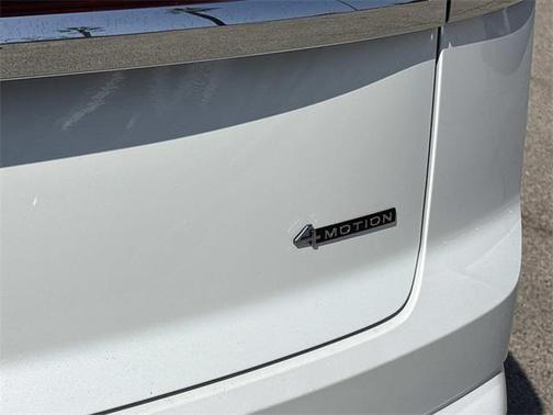 2026 Volkswagen Atlas Cross Sport 2.0T SE