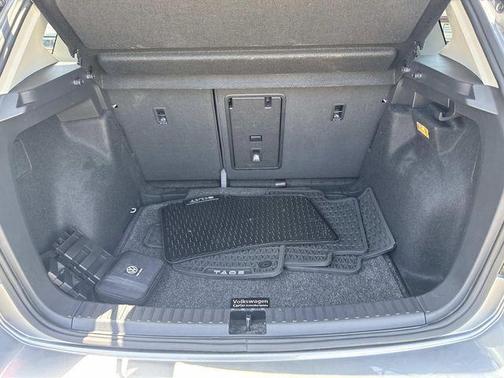 Pyrite Silver Metallic 2023 Volkswagen Taos 1.5T SE