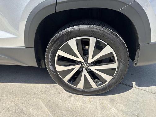 Pyrite Silver Metallic 2023 Volkswagen Taos 1.5T SE