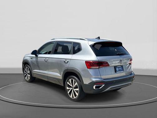 Pyrite Silver Metallic 2023 Volkswagen Taos 1.5T SE