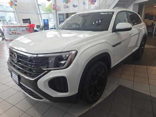 2025 Volkswagen Atlas Cross Sport 2.0T SE w/Technology 4MOTION