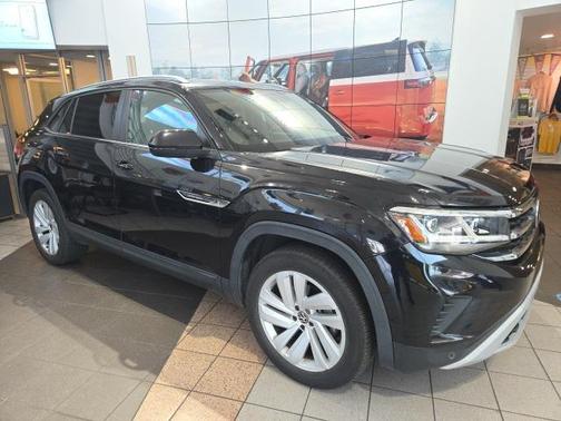 2021 Volkswagen Atlas Cross Sport 2.0T SE w/Technology