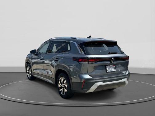 Platinum Gray Metallic 2025 Volkswagen Tiguan 2.0T S