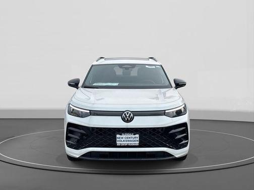 opal white pearl 2026 Volkswagen Tiguan 2.0T SE R-Line Black