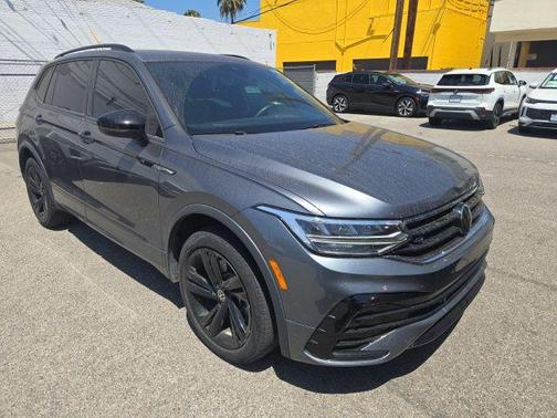 Platinum Gray Metallic 2023 Volkswagen Tiguan 2.0T SE R-Line Black