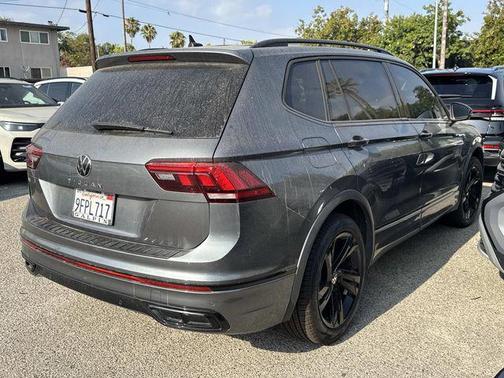 Platinum Gray Metallic 2023 Volkswagen Tiguan 2.0T SE R-Line Black