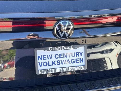 2025 Volkswagen Tiguan 2.0T SE R-Line Black