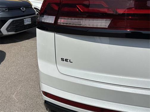 2026 Volkswagen Atlas Cross Sport 2.0T SEL