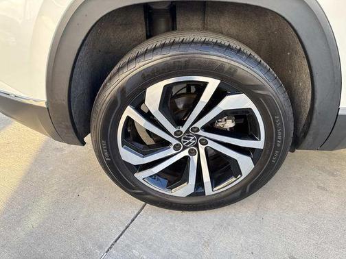 2023 Volkswagen Atlas Cross Sport 3.6L V6 SEL