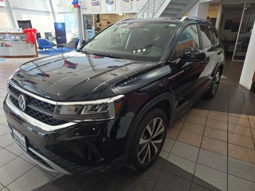 2024 Volkswagen Taos 1.5T SE