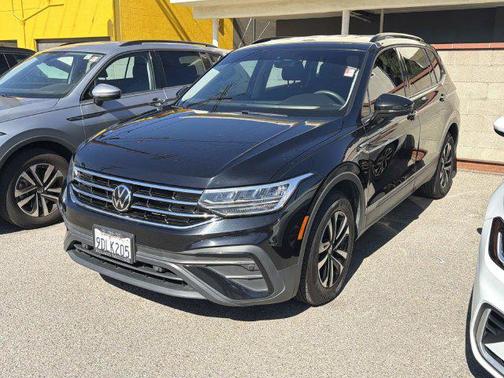 Deep Black 2023 Volkswagen Tiguan 2.0T S