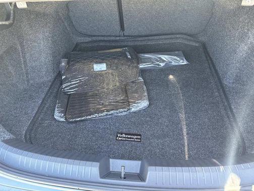 Platinum Gray 2026 Volkswagen Jetta 1.4T SE