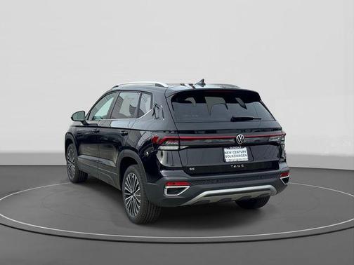 Deep Black 2026 Volkswagen Taos SE