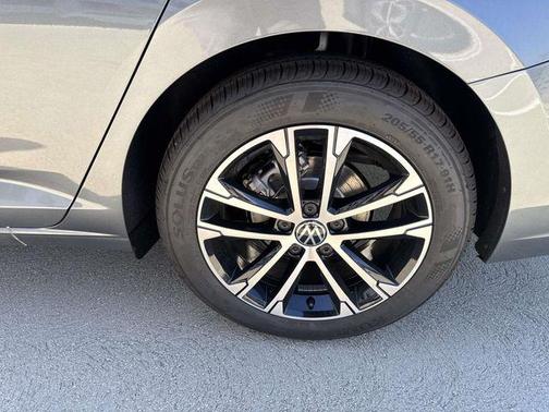 Platinum Gray 2026 Volkswagen Jetta 1.4T S