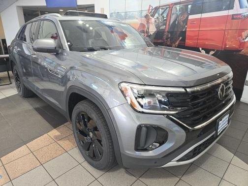 2025 Volkswagen Atlas Cross Sport 2.0T SE w/Technology