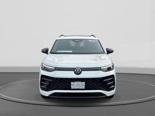 opal white pearl 2026 Volkswagen Tiguan 2.0T SE R-Line Black