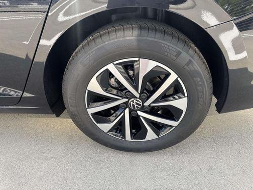 Deep Black 2026 Volkswagen Jetta 1.4T S